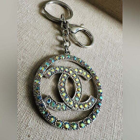 Aurora Borealis Crystal Keychain – Elegant & Sparkling ✨  Crystal Keychain - Picture 6 of 17